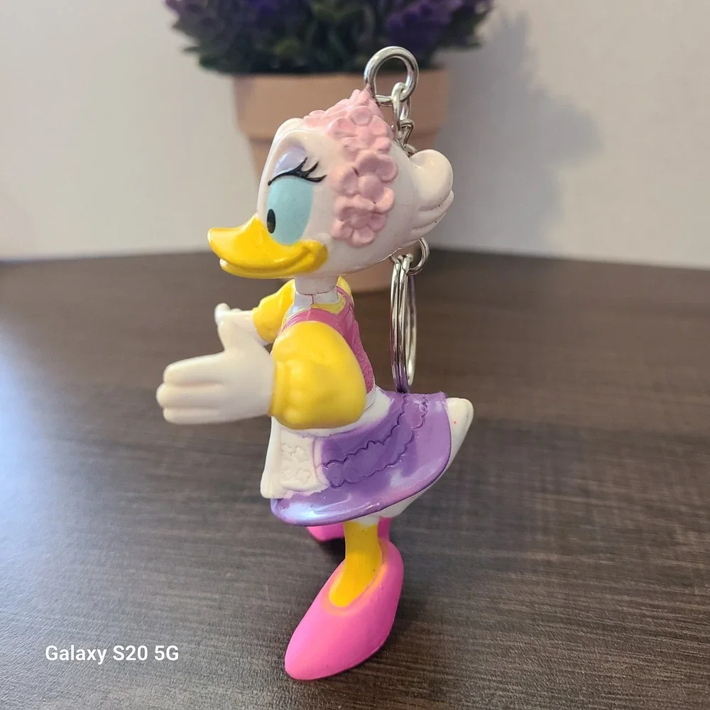 Disney Daisy Duck Keychain Figure Pink‎ Purple Yellow Plastic Pre-Owned